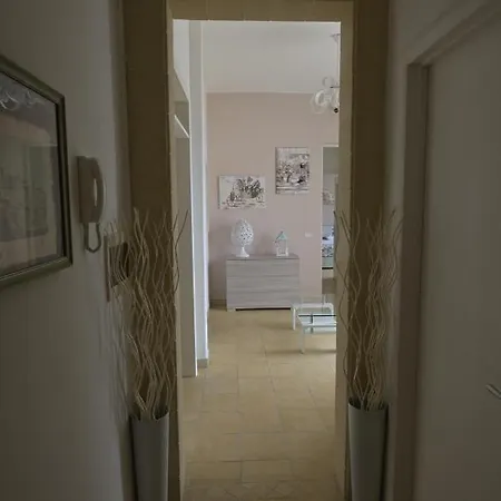 B&B Centrale فندق مبيت وإفطار غالّيبولي