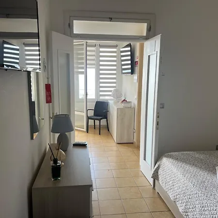 ベッド・アンド・ブレックファスト B&B Centrale 3*