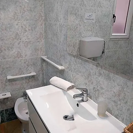 B&B Centrale فندق مبيت وإفطار غالّيبولي