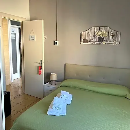 B&B Centrale فندق مبيت وإفطار غالّيبولي
