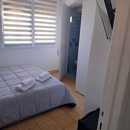 B&B Centrale فندق مبيت وإفطار 3*