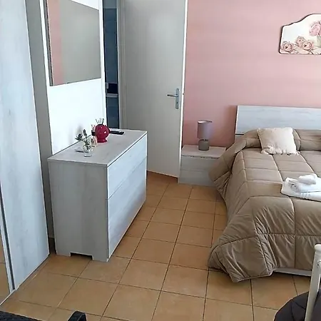 B&B Centrale فندق مبيت وإفطار 3*