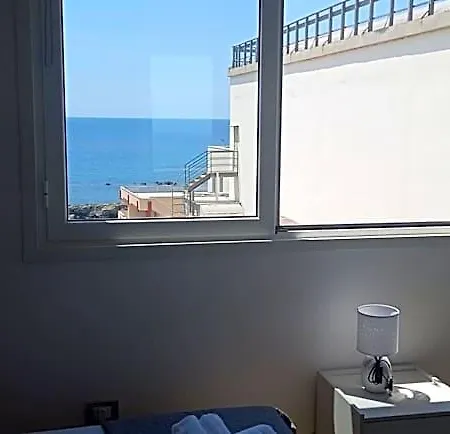 فندق مبيت وإفطار B&B Centrale غالّيبولي